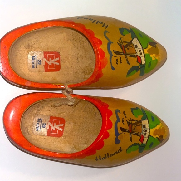 Kids Wooden Dutch Clogs Shoes Hand Carved Painted "Holland" - Picture 5 of 5